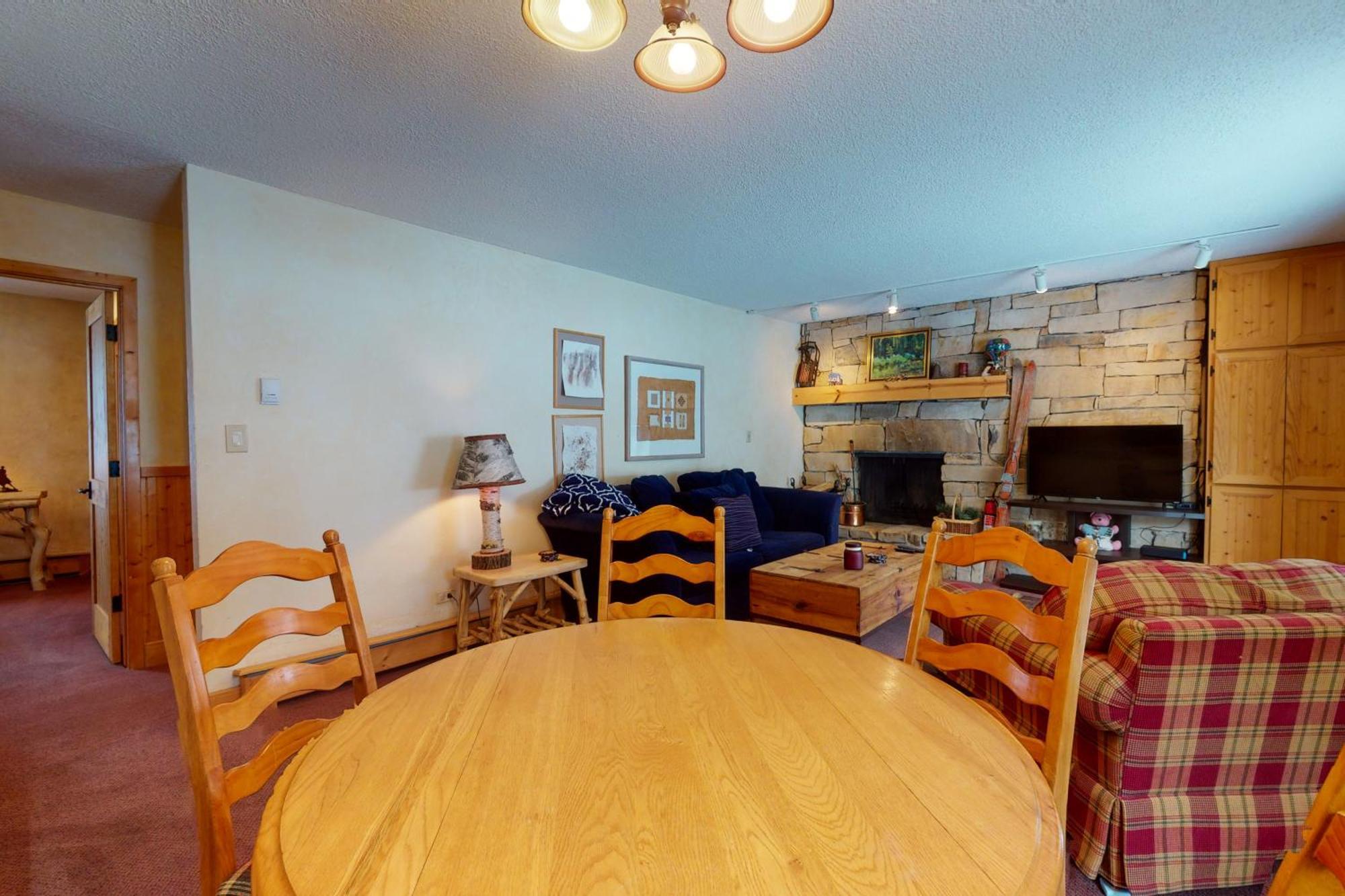 Timber Falls #809 Vail Room photo