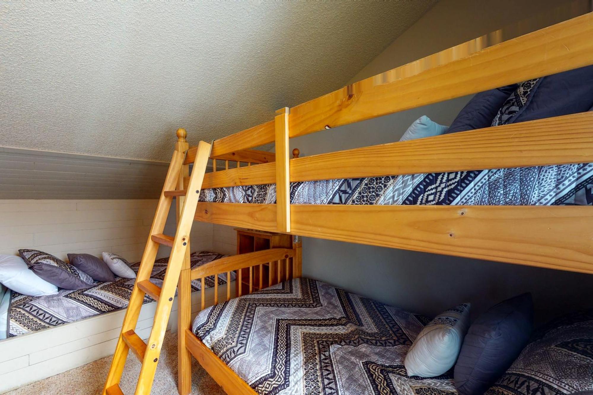 Timber Falls #809 Vail Room photo